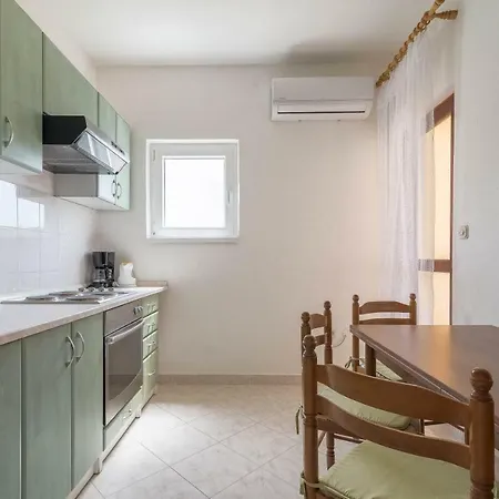 Burcul Apartment *