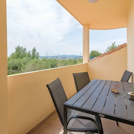 Apartment Burcul *