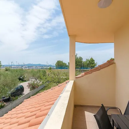 Burcul Apartment